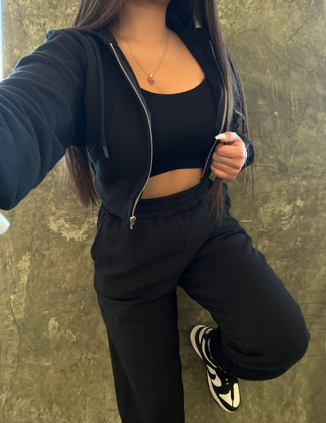 Cropped jogger set (black)