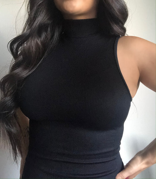 Turtle neck bodysuit in black (sleeveless)