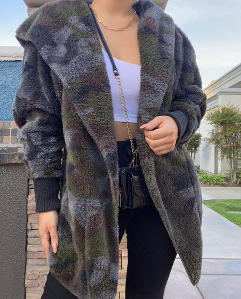 Fuzzy coat (camo)