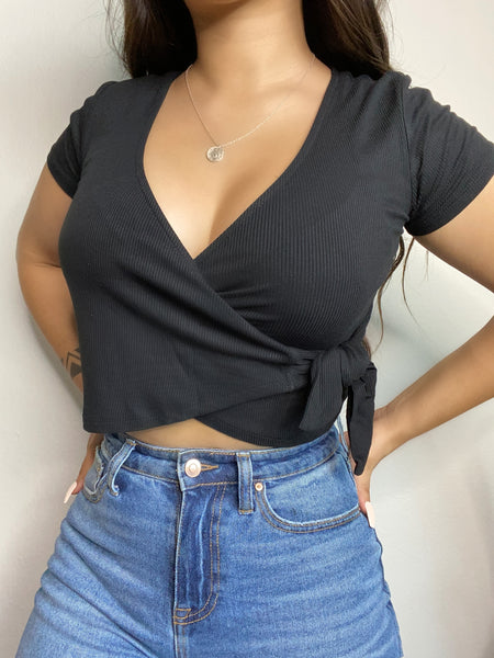 Side tie top
