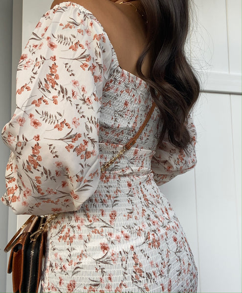 Bella dress (flowery)