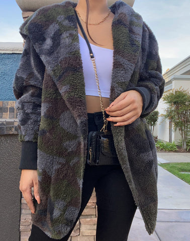 Fuzzy coat (camo)